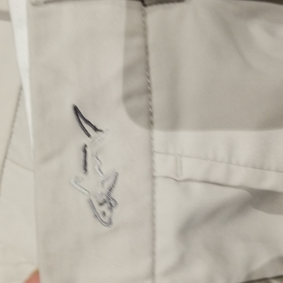 Bundle of golf shorts Greg Norman & Falls Creek Performance like new sz 36 - Picture 4 of 8